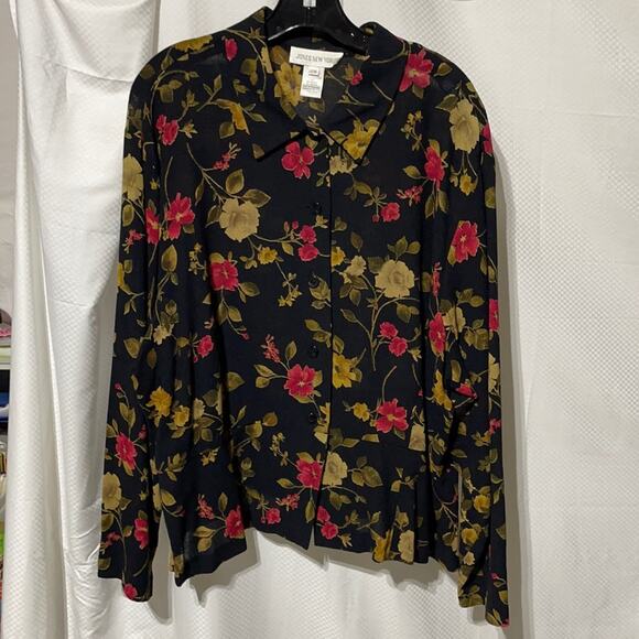 Jones New York Tops - Jones New York 22w 💯 wool black floral blouse in euc .